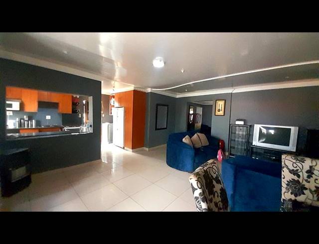 5 BEDROOM HOUSE FOR SALE IN DANVILLE